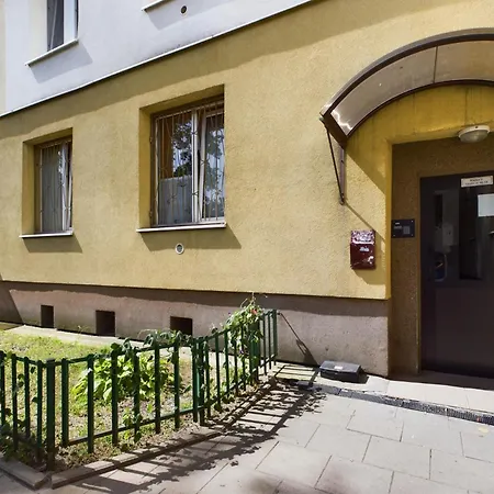 Dwernickiego Praga-poludnie By Renters *